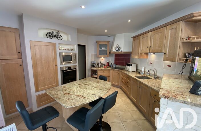 Vente Maison/villa 8 pièces — photo 4