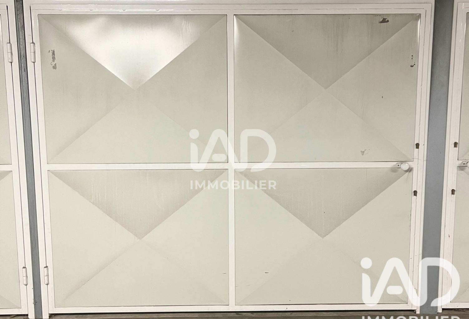 Vente Garage 13 m&sup2; — photo 1