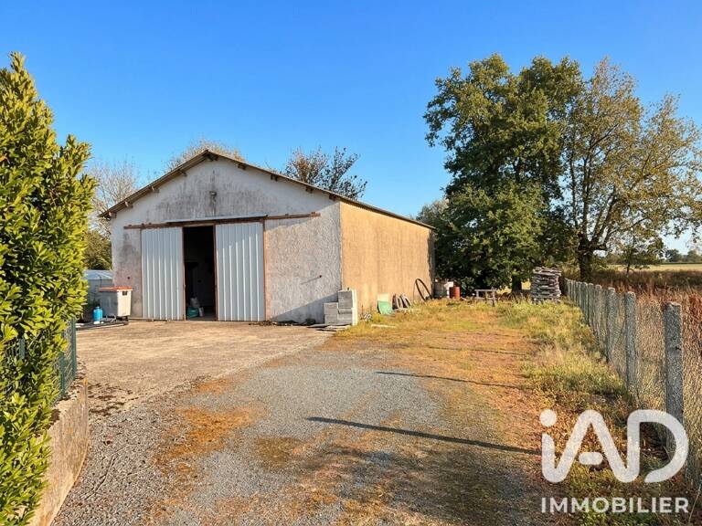 Vente Surface diverse 832 m&sup2; — photo 1