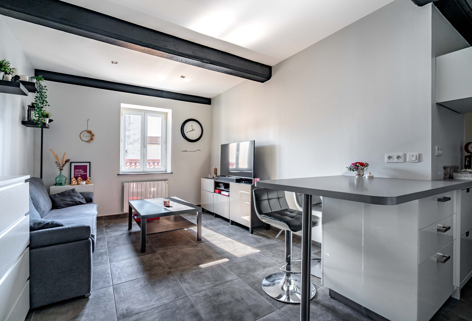Plein centre, appartement T2 de 40m2 avec garage fermé. — photo 1
