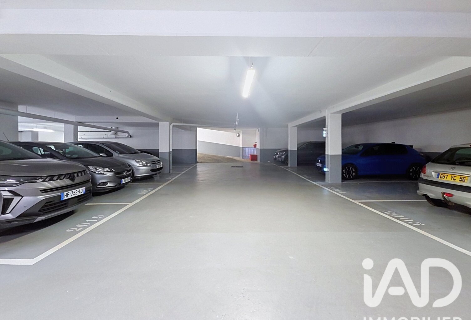 Vente Parking 13 m&sup2; — photo 1