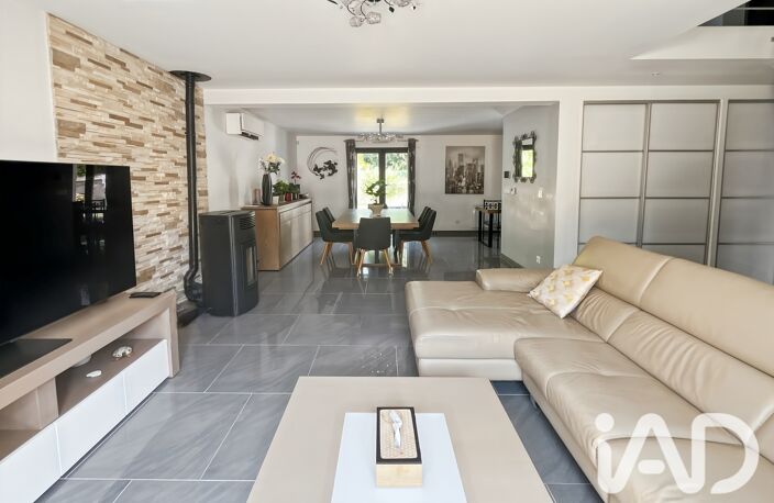 Vente Maison/villa 6 pièces — photo 2