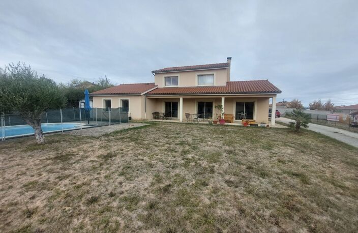 Vente maison 5 pièces 158 m² Montbrison (42600) — photo 2