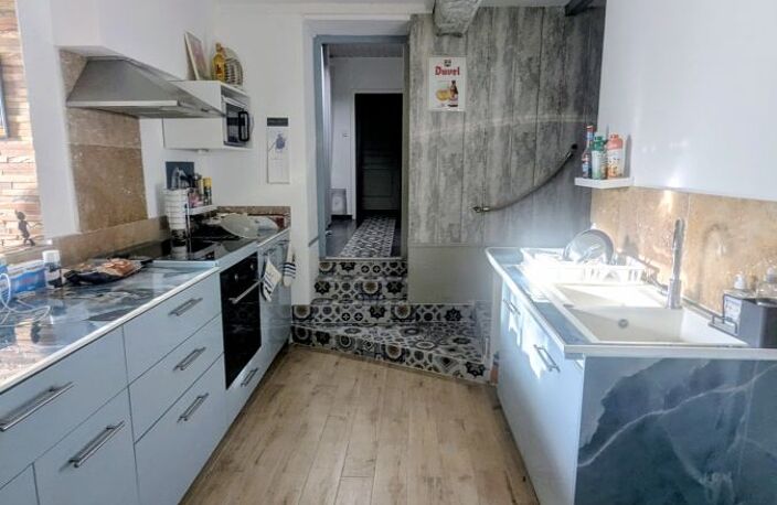 Maison parking, cour et 3 appartements — photo 5