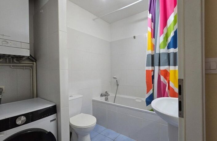 Saint-Nicolas-en-Forêt, Appartement T2 RDC avec Place de parking privative — photo 4
