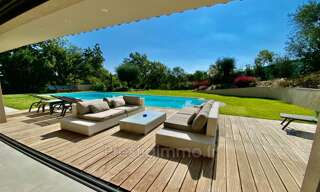 Maison 7 Pièces 292 m² à louer à Grasse (06130)