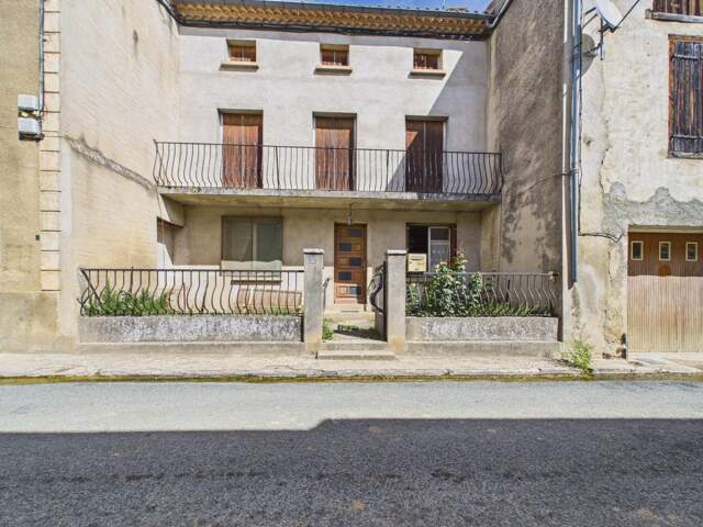 Ensemble immobilier à rénover — photo du bien