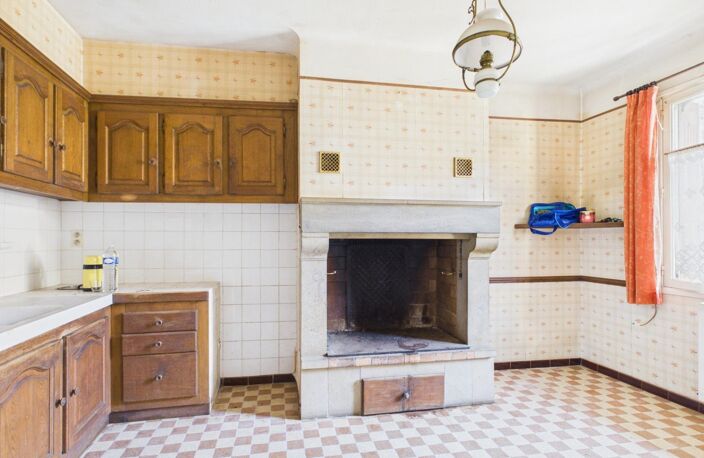 Ensemble immobilier à rénover — photo 2