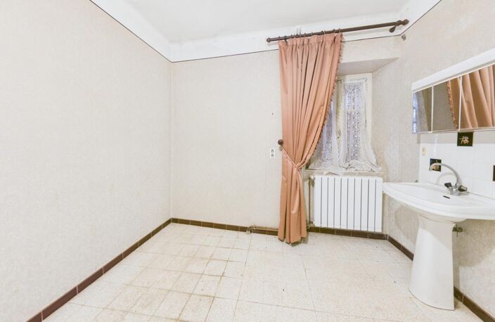 Ensemble immobilier à rénover — photo 5