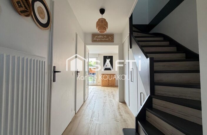 Venez découvrir cette jolie maison individuelle de 104m2 idéalement situé à deux pas du centre ville de Roncq et proche de toutes commodités . — photo 2
