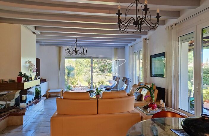 Maison T5 4 chambres 140 m² piscine et garage — photo 4