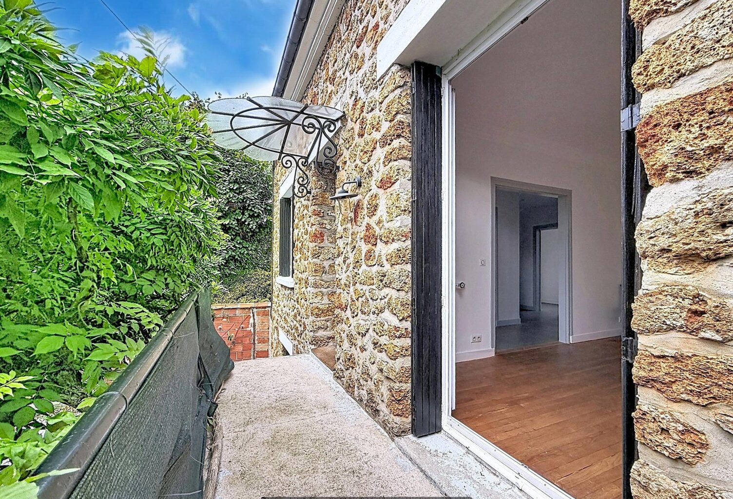 Maison 3 chambres + bureau + garage -10 min RER A — photo 1