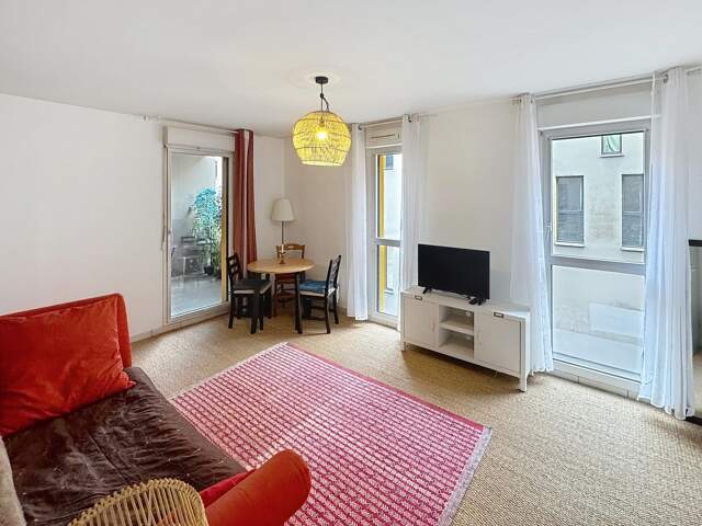 ? ROUBAIX CENTRE-VILLE | 2 pièces 44 m² | PARKING COUVERT ? À 2 pas de tout ! Parfait premier achat ou investissement ? — photo du bien