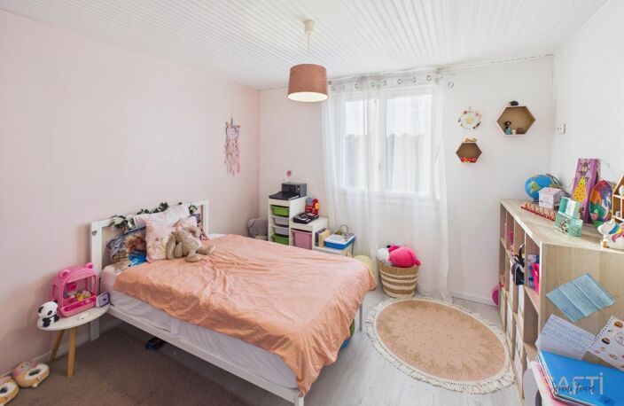 Maison 4 chambres avec sous sol + studio de 42m2 — photo 5