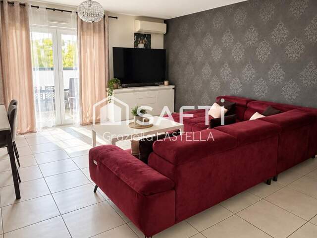 Appartement T4 récent avec terrasse et climatisation — photo du bien