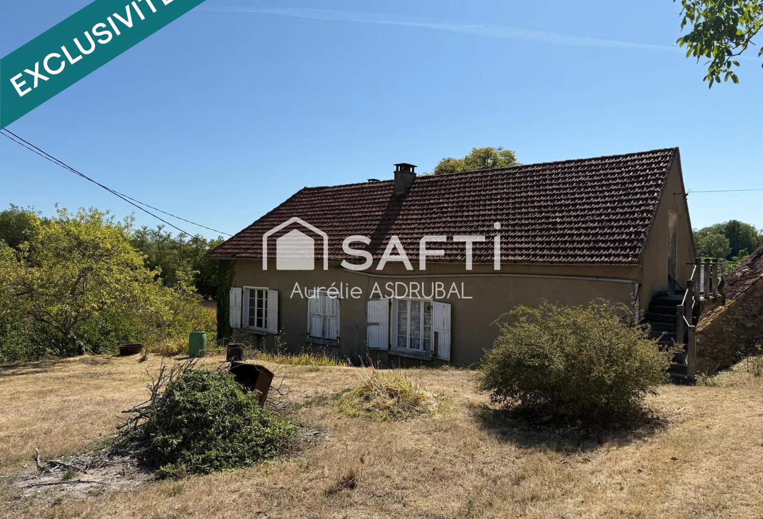 Maison avec grange à restaurer sur 5300 m² de terrain SIMEYROLS — photo 1