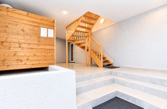 Immeuble de rapport entierement  rénové- 2 appartement T2 — photo 2