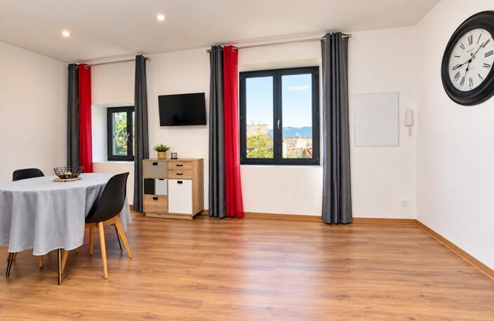 Immeuble de rapport entierement  rénové- 2 appartement T2 — photo 5