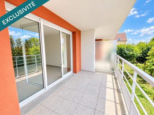 Appartement T2 avec balcon et parking — photo du bien