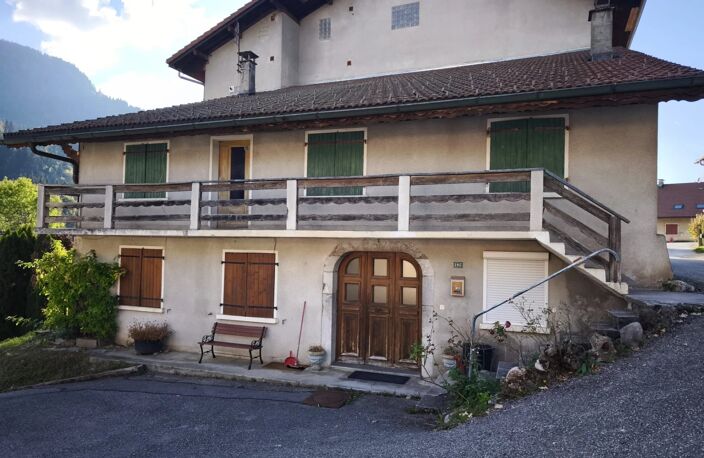 Grande maison mitoyenne à rénover — photo 3