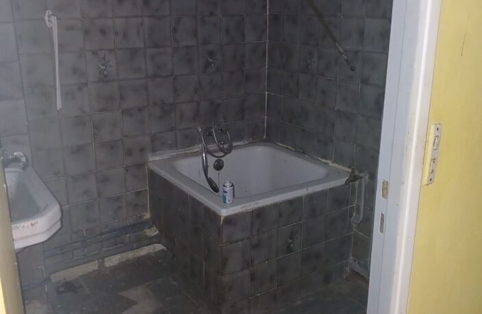 Vente appartement 4 pièces 69 m² Salon-de-Provence (13300) — photo 4