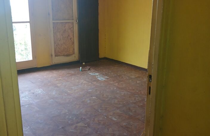 Vente appartement 4 pièces 69 m² Salon-de-Provence (13300) — photo 5