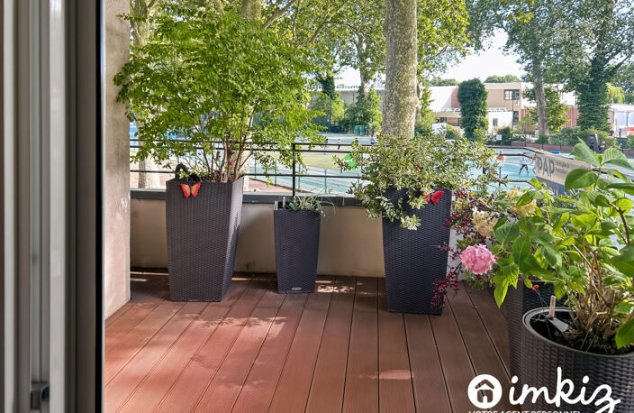 St-Maurice  T5  107 m²  balcon terrasse 2 parkings — photo 2