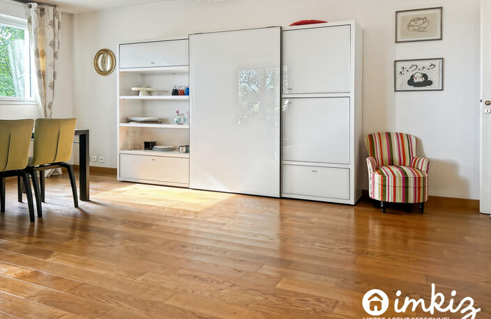 St-Maurice  T5  107 m²  balcon terrasse 2 parkings — photo 4