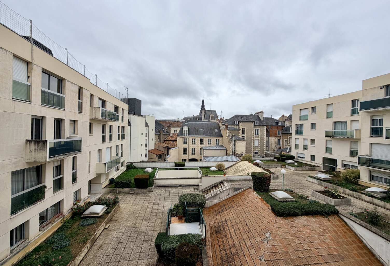 Appartement 2 pièces avec balcon et parking — photo 1