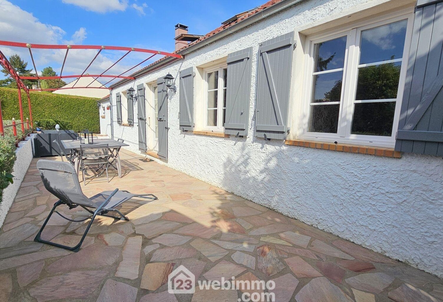 Maison - 121m² - Milly-la-Forêt — photo 1