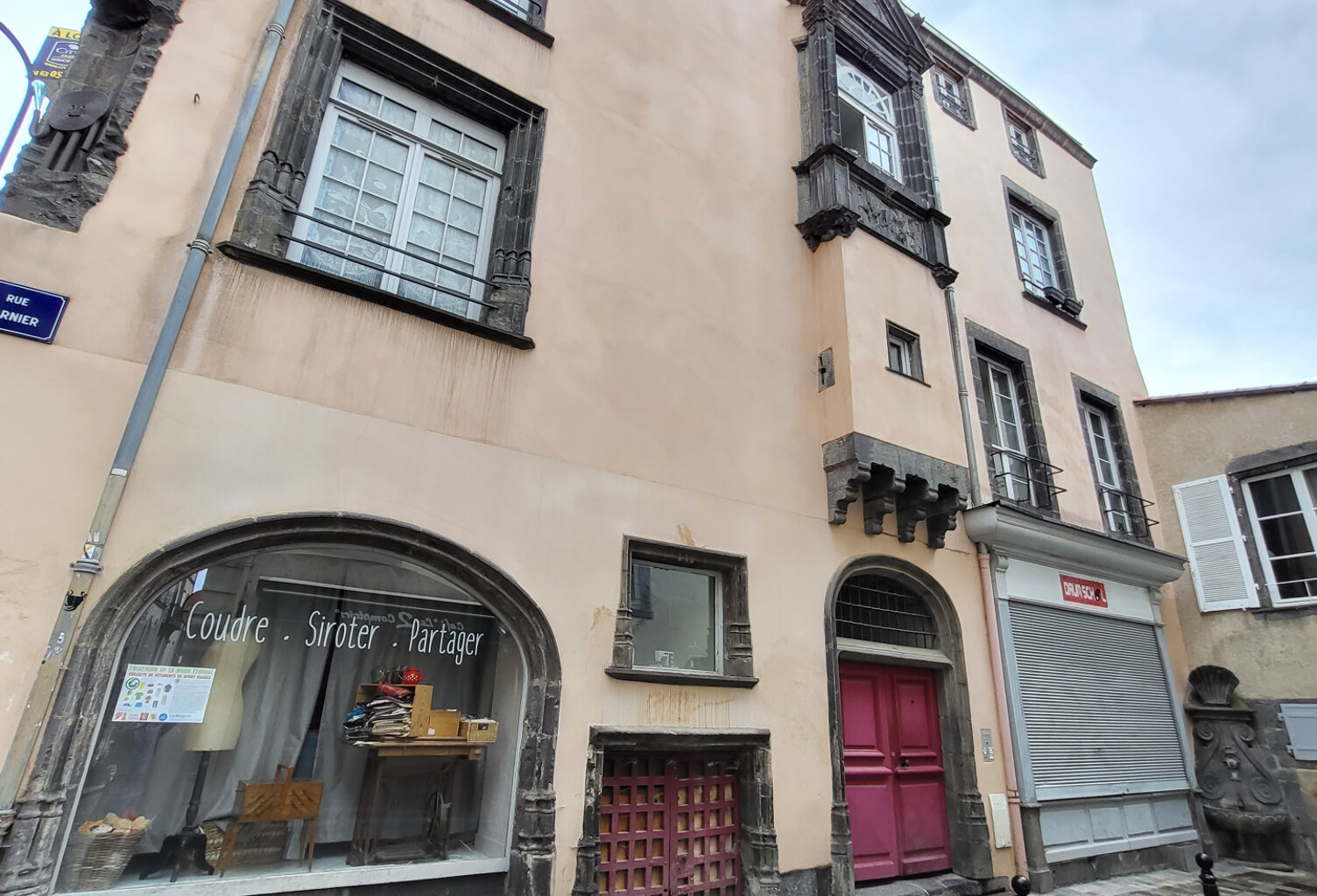 Studio lumineux et clame quartier Victoire / Delille — photo 1
