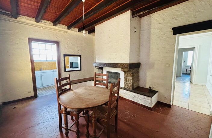 Maison à rénover avec beau potentiel — photo 5