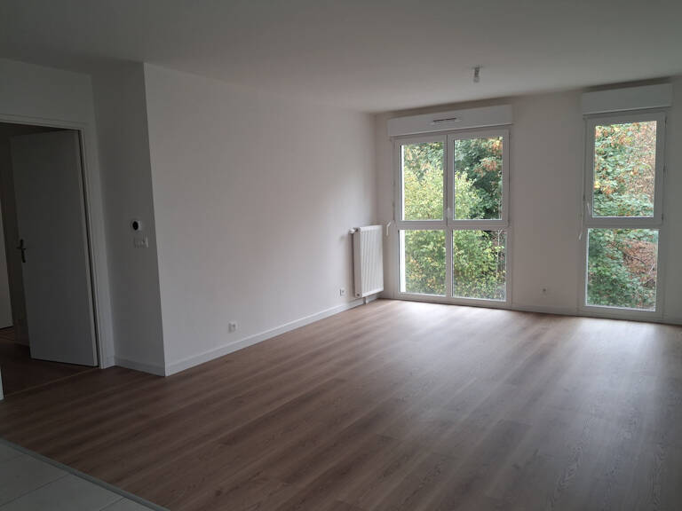 DEPT Yvelines (78) Thoiry + A louer appartement 3 pièces — photo 1