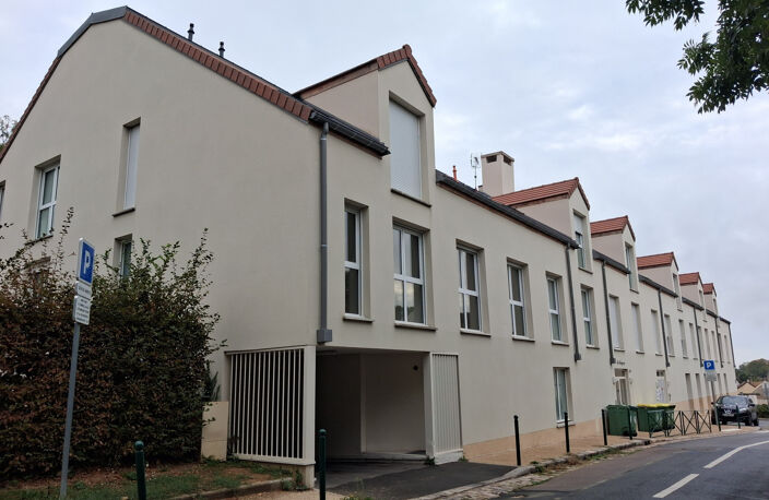 DEPT Yvelines (78) Thoiry + A louer appartement 3 pièces — photo 2