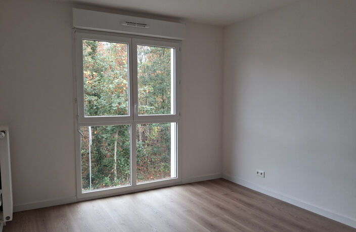 DEPT Yvelines (78) Thoiry + A louer appartement 3 pièces — photo 4
