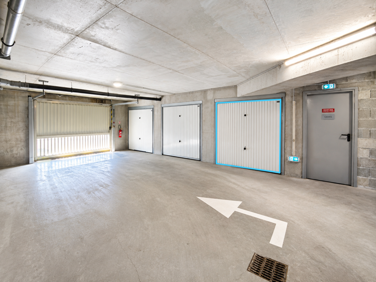 GARAGE FERMÉ DANS RÉSIDENCE SÉCURISÉE à 5mn du CENTRE VILLE — photo 1