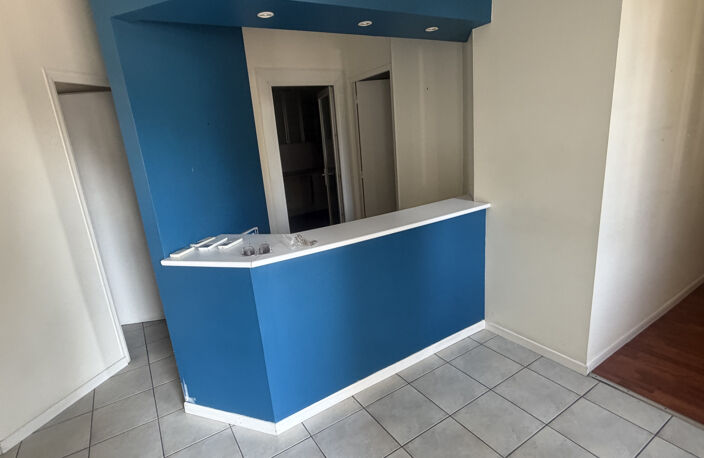 local professionnel de 90m2 centre ville — photo 2