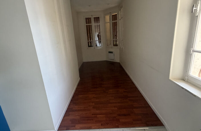 local professionnel de 90m2 centre ville — photo 3