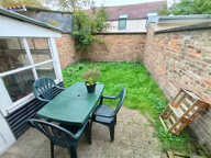 Appartement T2 de 42,71 m² avec terrasse et jardin — photo 3