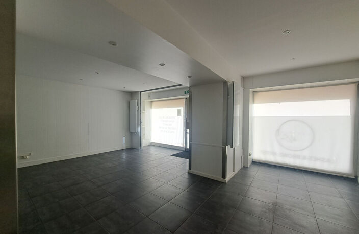 Immeuble de rapport -La Tour Du Pin centre — photo 2