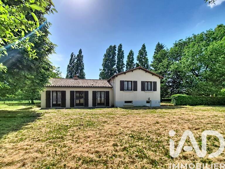 Vente Maison/villa 8 pièces — photo 1