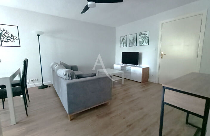 APPARTEMENT T2 MEUBLE - PARKING - PISCINE — photo 2