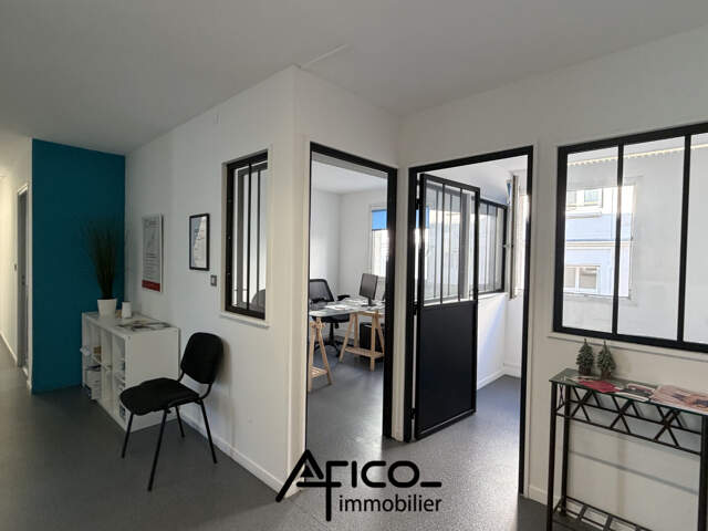 BUREAUX - 110 m² - TOURS HYPER CENTRE — photo du bien