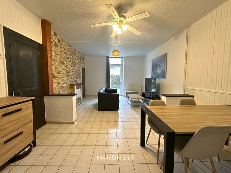 Maison 4 pièces à Châteaubriant - Proche gare et centre-ville, 2 chambres, bureau, garage et stationnements — photo 1