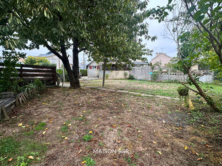 Maison 4 pièces à Châteaubriant - Proche gare et centre-ville, 2 chambres, bureau, garage et stationnements — photo 1