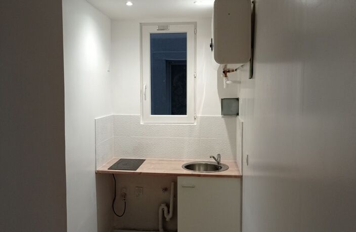 Appartement 2 p à PARIS 18ème — photo 3