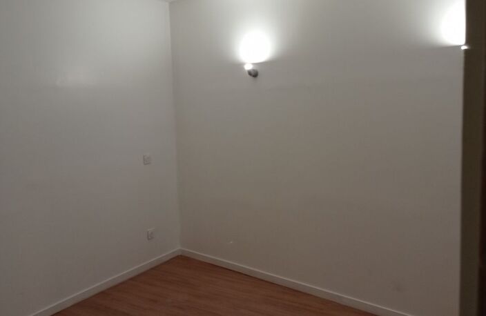 Appartement 2 p à PARIS 18ème — photo 4