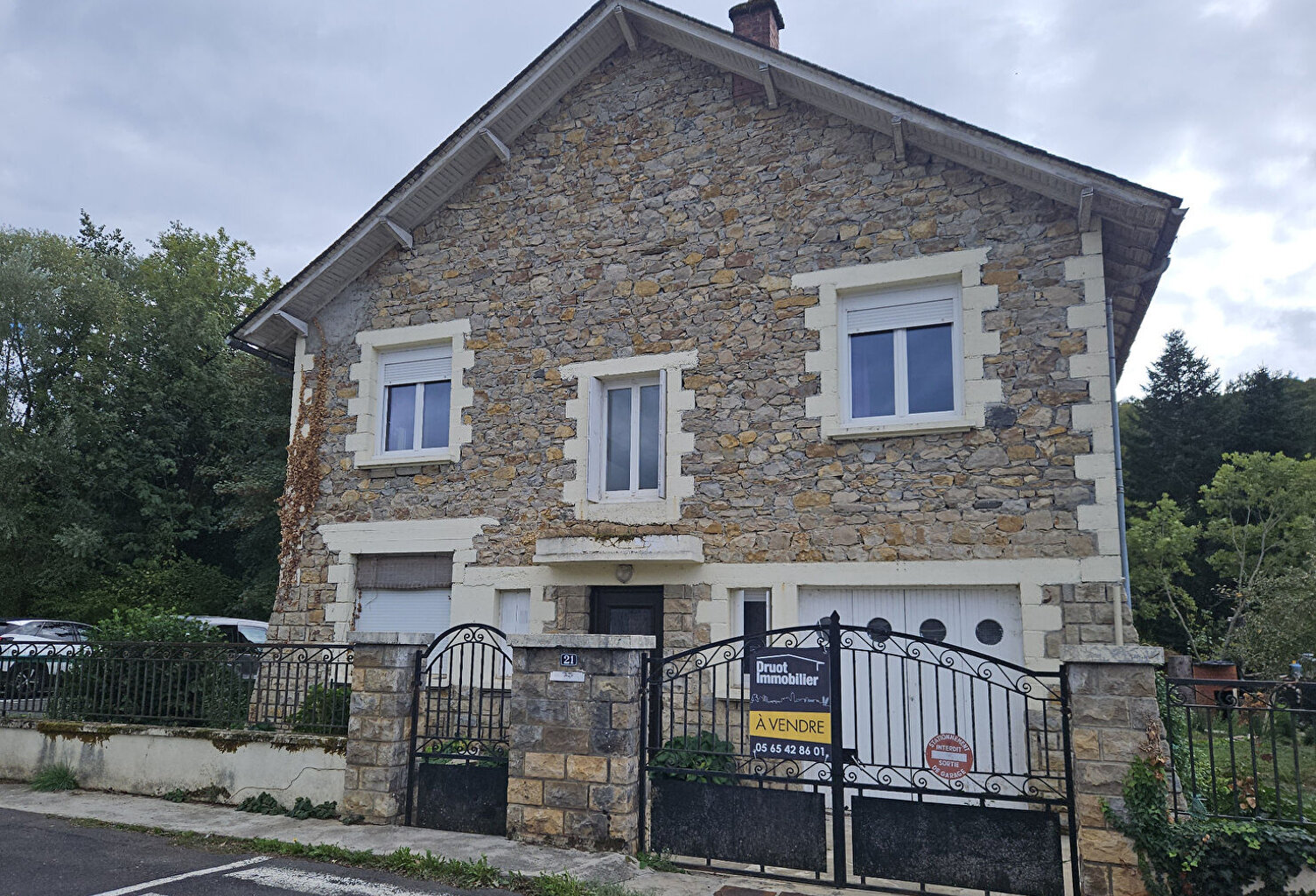 MAISON - garage - JARDIN coeur de ville — photo 1