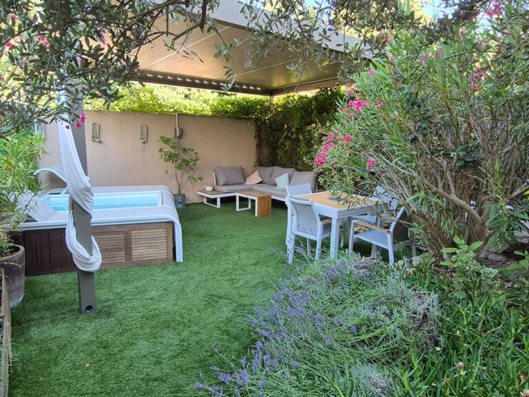 Maison eguilles 1900m² — photo 1