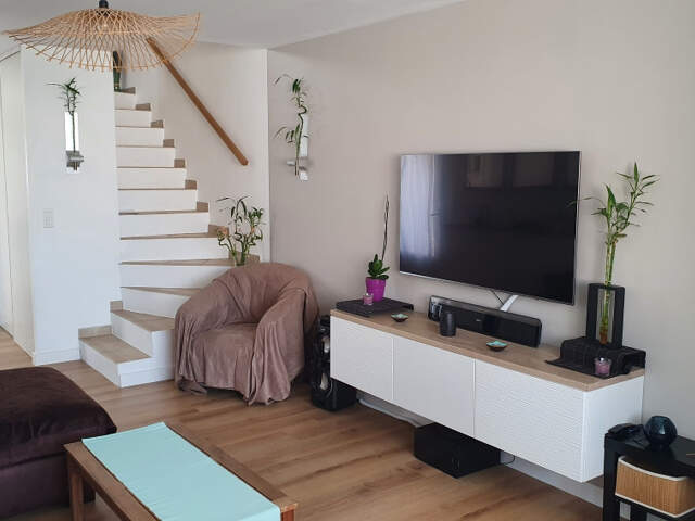 Maison eguilles 1900m² — photo du bien